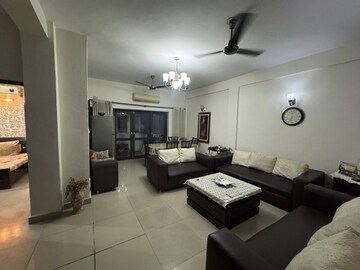 Room in 3 BHK Builder Floor at Tagore Garden – for Rent