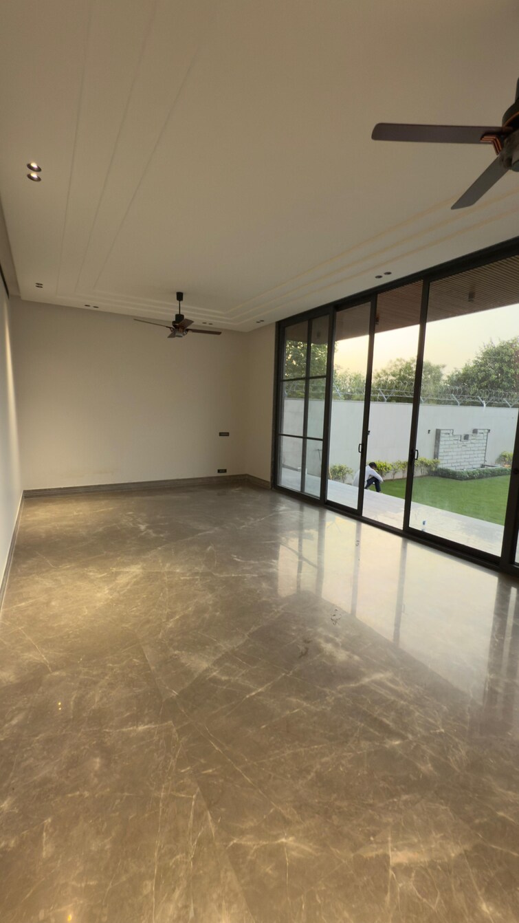 Cover Image, chattarpur 4 Bedroom 1600 Sq.Ft. Villa In Chattarpur Delhi 8779855