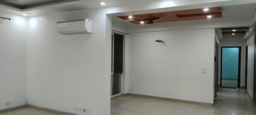 Room in 3 BHK Apartment at 3C Lotus Boulevard Espacia, Sector 100 – for Rent