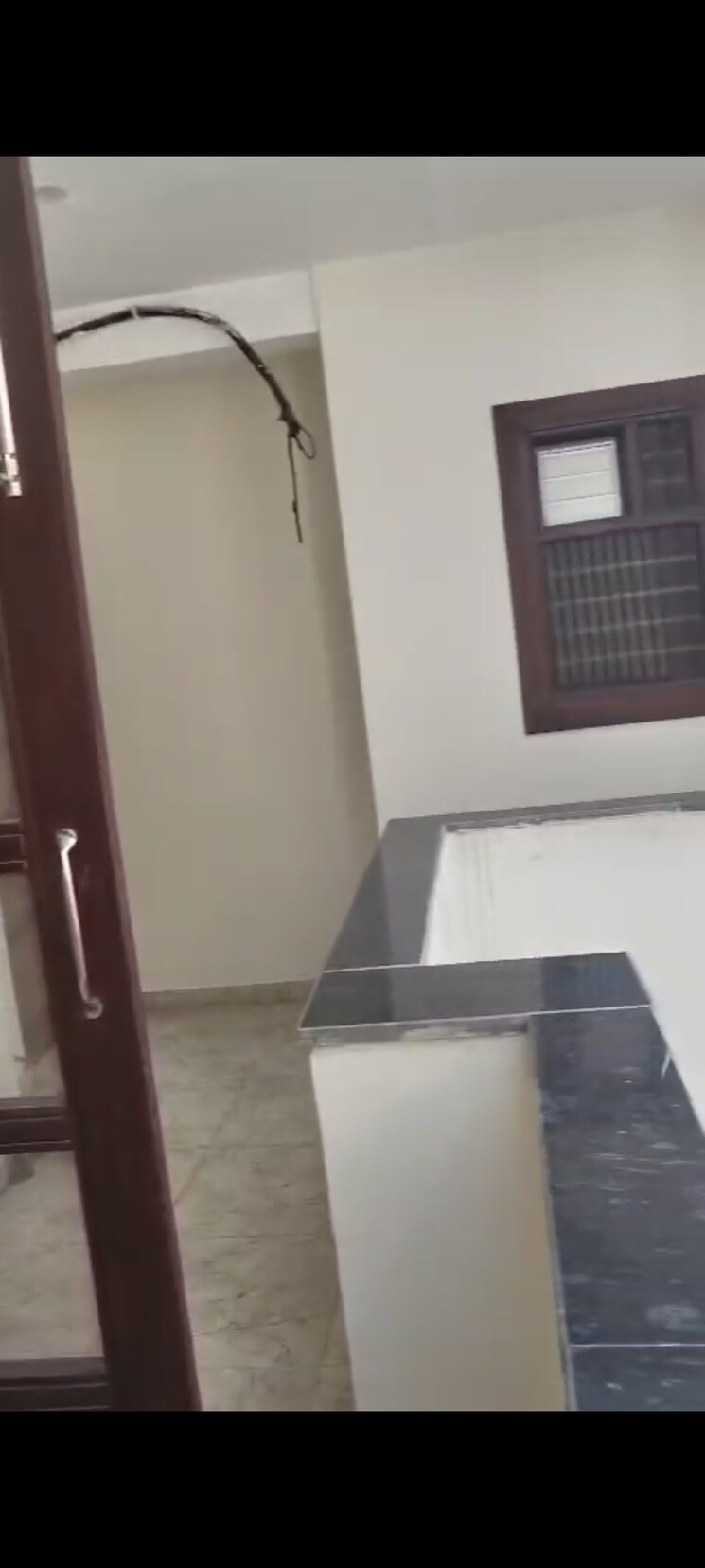 undefined, sector 7 3 Bedroom 250 Sq.Yd. Builder Floor In Sector 7 Faridabad 8779875