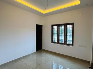 Room in 2.5 BHK Builder Floor at Sector 35 – for Sale