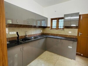 Kitchen in 2.5 BHK Builder Floor at Sector 35 – for Sale
