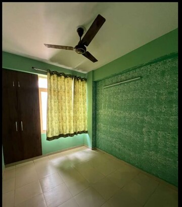 Room in 3 BHK Apartment at Auric City Homes, Sector 82 – for Sale