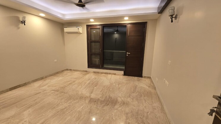 Master Bedroom, rajouri garden 3 Bedroom 200 Sq.Yd. Builder Floor In Rajouri Garden Delhi 8779907