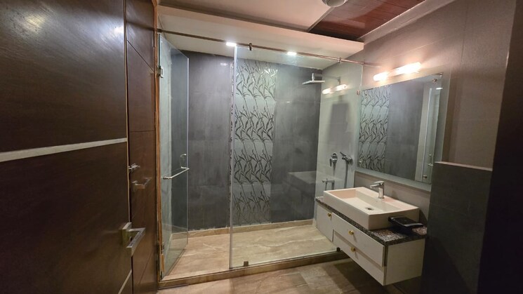 Master Bedroom, rajouri garden 3 Bedroom 200 Sq.Yd. Builder Floor In Rajouri Garden Delhi 8779907