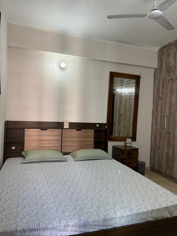 Bedroom in 4 BHK Villa at Alpha 1 RWA, Alpha 1 Greater Noida – for Rent