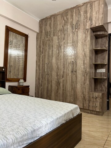 Bedroom in 4 BHK Villa at Alpha 1 RWA, Alpha 1 Greater Noida – for Rent