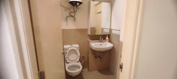 Bathroom in 4 BHK Apartment at Emaar Emerald Floors Premier, Sector 65 – for Rent