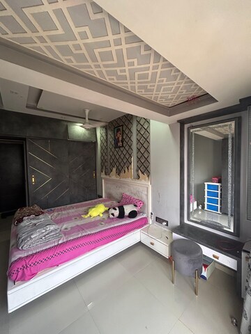 Bedroom in 2 BHK Apartment at Zaveri Ashtavinayak CHS, Andheri West – for Rent