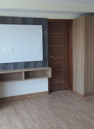 Room in 6+ BHK Villa at Naldehra – for Sale