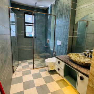 Bathroom in 4 BHK Builder Floor at SS Mayfield Gardens, Mayfield Garden – for Sale