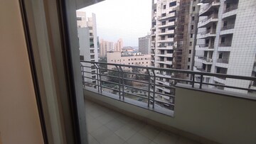 Balcony in 3.5 BHK Apartment at Parsvnath Exotica, Sector 53 – for Rent