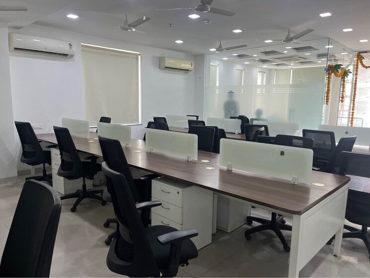 Team Area, vijay nagar Commercial Office Space 2300 Sq.Ft. In Vijay Nagar Indore 8779929