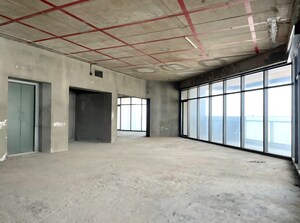 Room in 5 BHK Apartment at Omkar 1973, Worli – for Sale