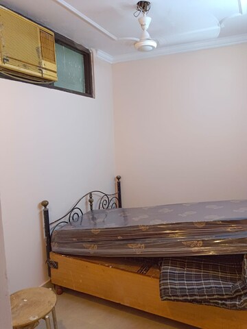 Furnished Amenities in 1 BHK Builder Floor at Lajpat Nagar 4 – for Rent