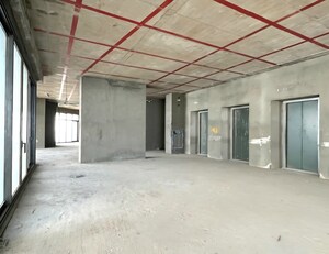 Room in 5 BHK Apartment at Omkar 1973, Worli – for Sale