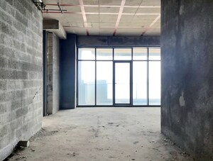 Room in 5 BHK Apartment at Omkar 1973, Worli – for Sale