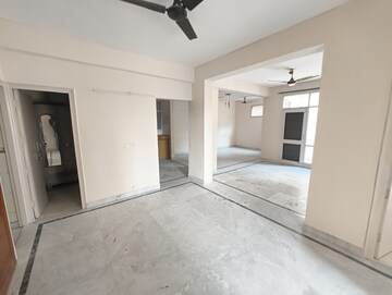 Room in 3 BHK Apartment at Technocrat CGH Society, Sector 56 – for Rent