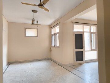 Room in 3 BHK Apartment at Technocrat CGH Society, Sector 56 – for Rent