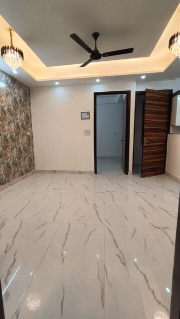 Room in 2 BHK Builder Floor at Sarfabad Village – for Sale