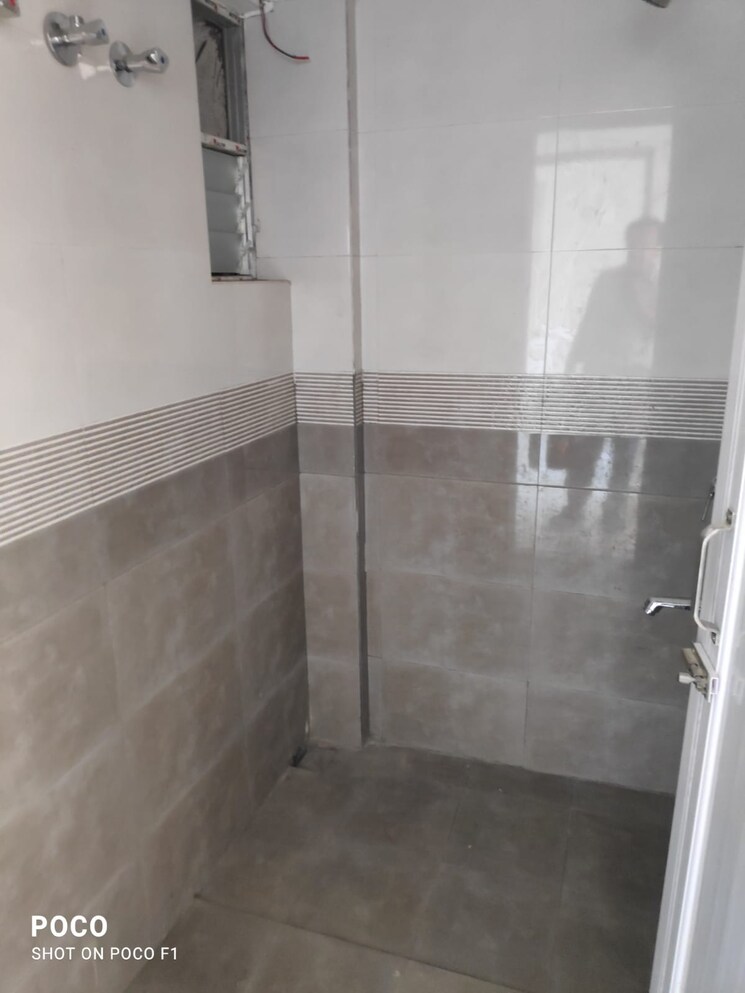 Bathroom, vishnu-happy-homes 2 Bedroom 796 Sq.Ft. Apartment In Em Bypass Kolkata 8779980