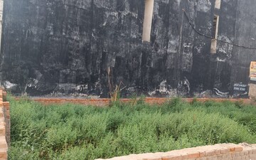 Plot For Sale in Dlf Ankur Vihar