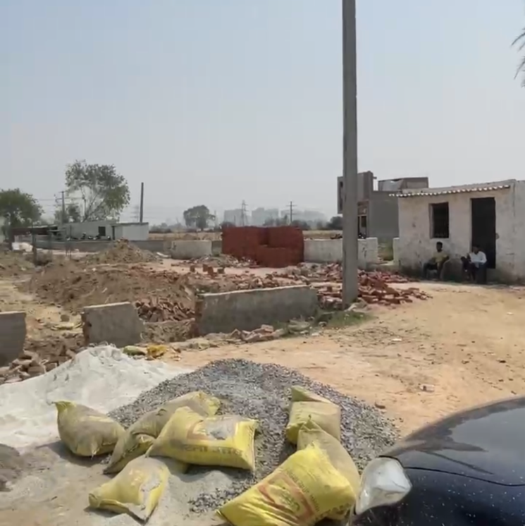  Parking, knowledge park ii greater noida  250 Sq.Yd. Plot In Knowledge Park Ii Greater Noida Greater Noida 8780032