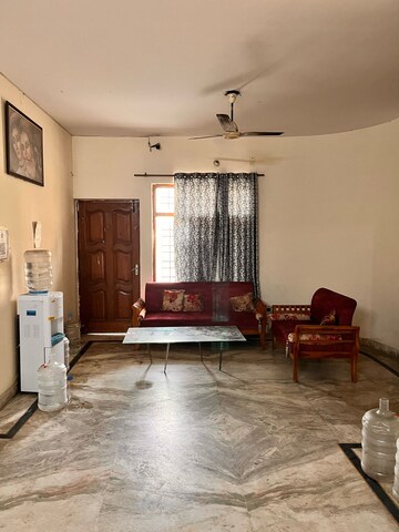 Room in  Pg at Sector 51 – for Rent