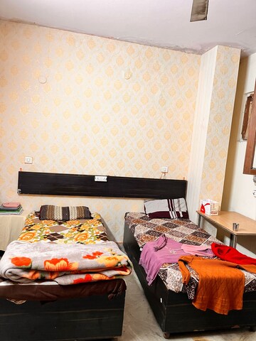 Room in  Pg at Sector 51 – for Rent