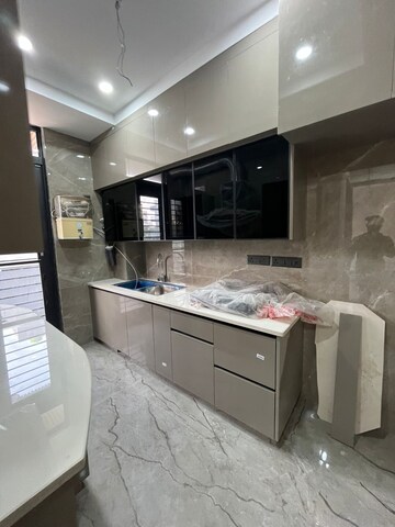 Kitchen in 2 BHK Apartment at DLF Galleria Market, Sector 28 – for Rent