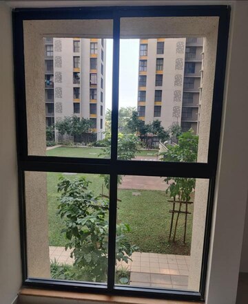 Room in 2 BHK Builder Floor at Happy Home Sarvodaya Leela, Thakurli – for Rent