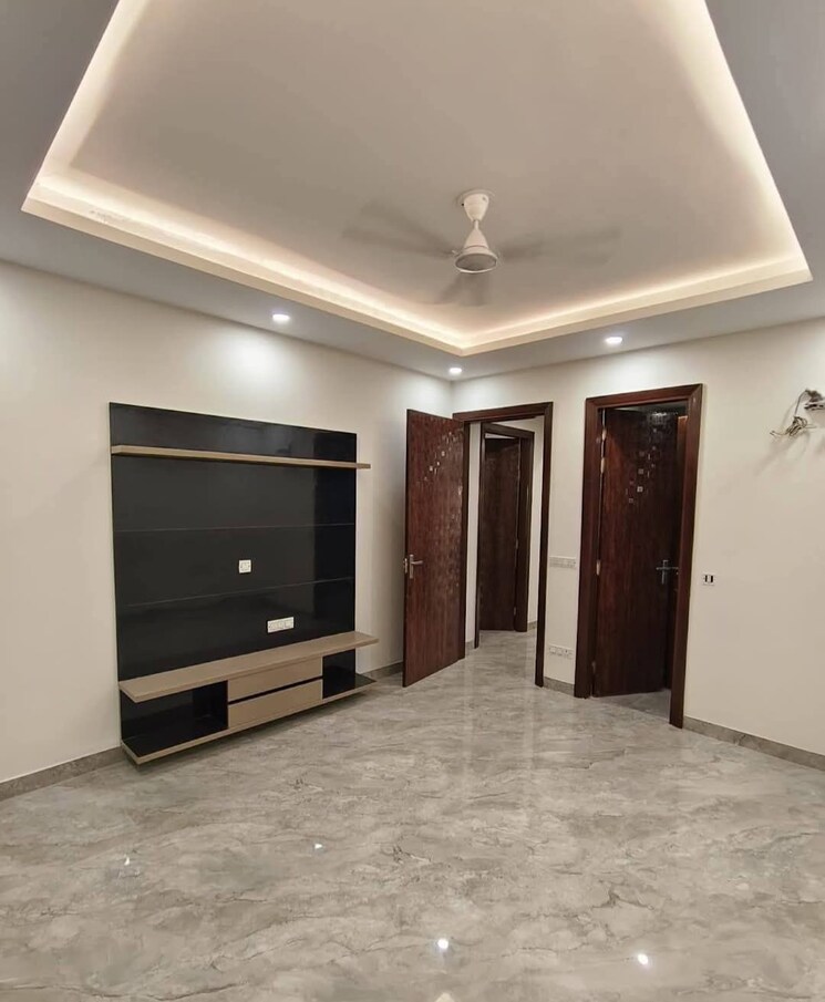 Room, whiteland-blissville 3 Bedroom 1672 Sq.Ft. Builder Floor In Sector 76 Gurgaon 8780067