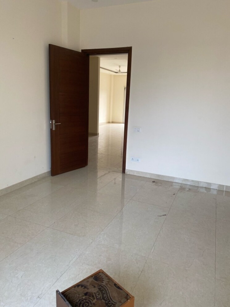 Room, sector 57 3 Bedroom 300 Sq.Yd. Builder Floor In Sector 57 Gurgaon 8780053