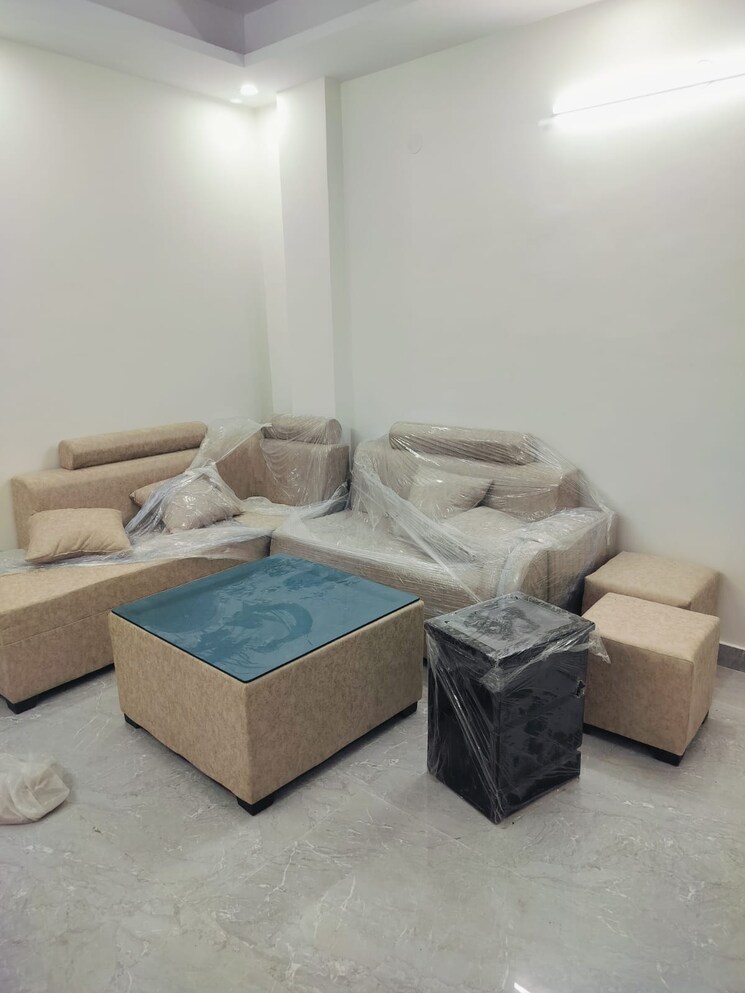 Living Room, dlf-galleria-market 2 Bedroom 1200 Sq.Ft. Builder Floor In Sector 28 Gurgaon 8780127