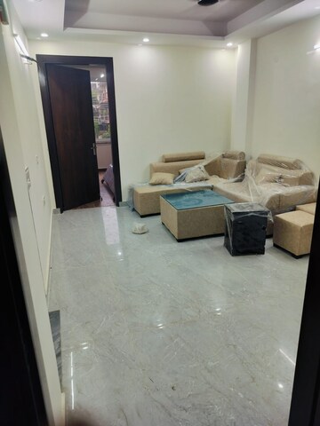 Living Room in 2 BHK Builder Floor at DLF Galleria Market, Sector 28 – for Rent