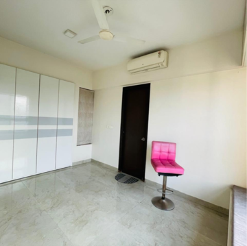 Room in 2 BHK Apartment at Lodha Luxuria Priva, Majiwada – for Rent