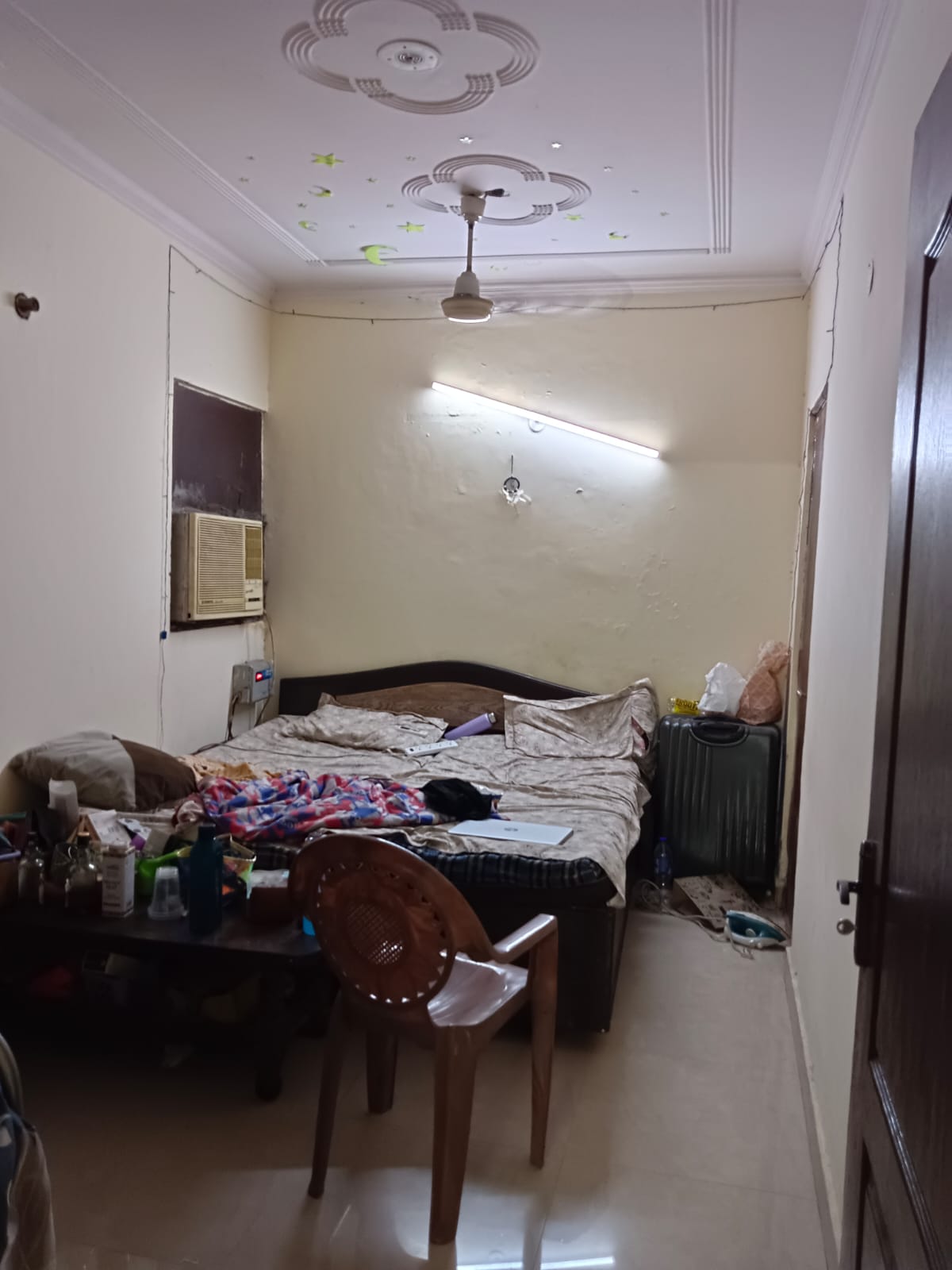 1 BHK Builder Floor For Rent in Lajpat NagaR-4