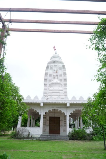  Plot – Exterior View View at Vidhan Sabha Marg - for Sale