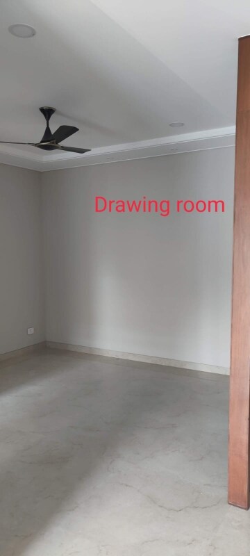 Room in 3 BHK Builder Floor at Sector 38 – for Rent