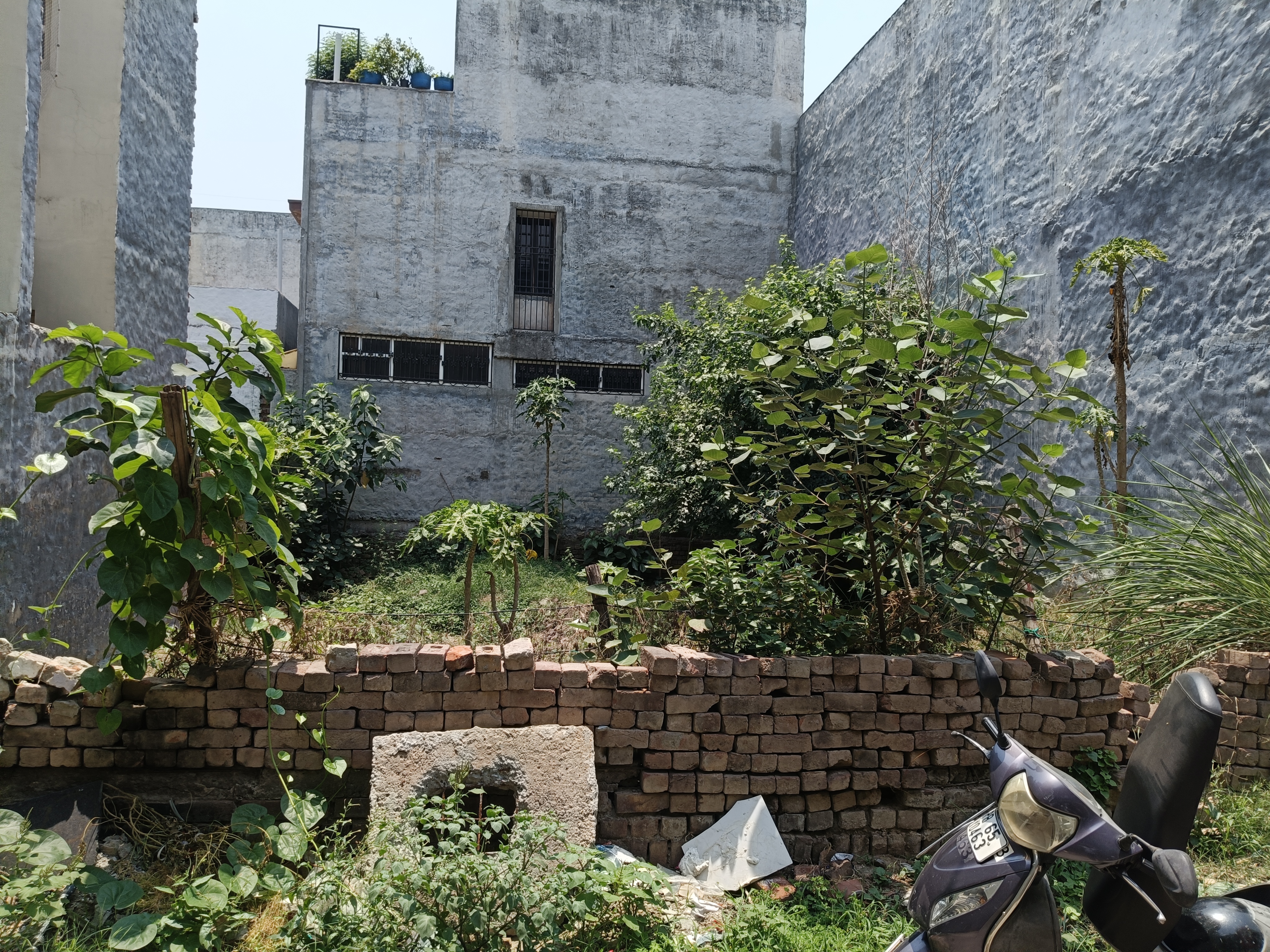 Plot For Sale in Defence Enclave