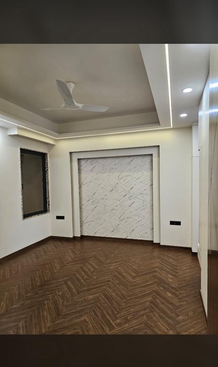 Room, emaar-emerald-floors-select 4 Bedroom 436 Sq.Yd. Builder Floor In Sector 65 Gurgaon 8780126