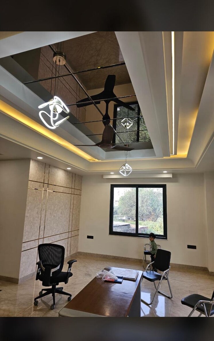 Master Bedroom, emaar-emerald-floors-select 4 Bedroom 436 Sq.Yd. Builder Floor In Sector 65 Gurgaon 8780126