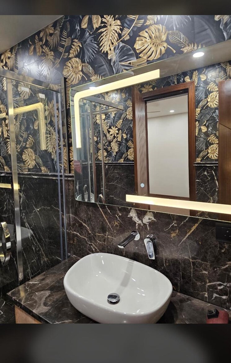 Bathroom, emaar-emerald-floors-select 4 Bedroom 436 Sq.Yd. Builder Floor In Sector 65 Gurgaon 8780126