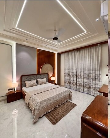 Bedroom in 2 BHK Builder Floor at Sector 25 – for Rent