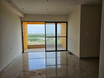 Room in 3 BHK Apartment at Magarpatta Riverview City, Loni Kalbhor – for Rent