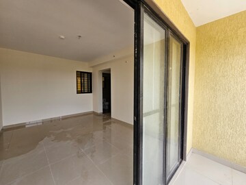 Room in 3 BHK Apartment at Magarpatta Riverview City, Loni Kalbhor – for Rent