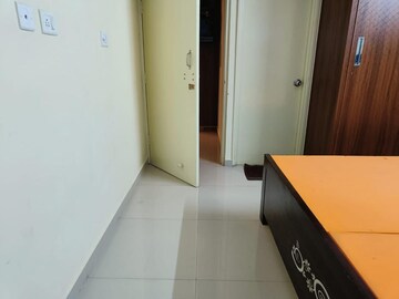 Room in 2 BHK Apartment at Pyramid Urban Homes 3, Sector 67a – for Rent