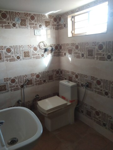 Bathroom in 1 BHK Builder Floor at Chandpol Bazar – for Rent