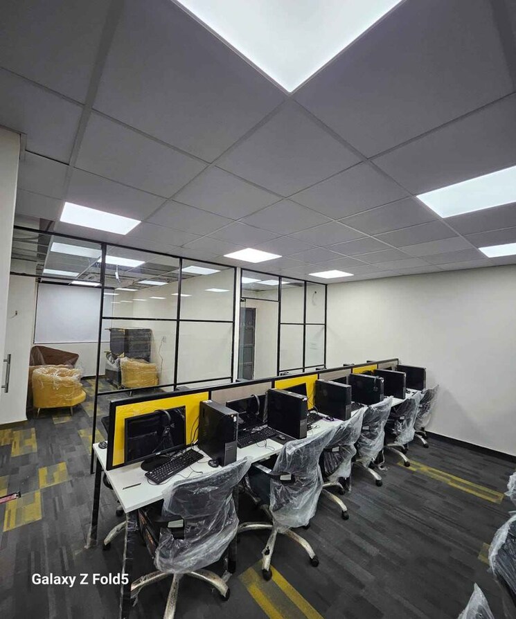 Gym, vijay nagar Commercial Office Space 2600 Sq.Ft. In Vijay Nagar Indore 8780150