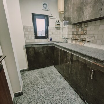 Kitchen in 1.5 BHK Builder Floor at Malviya Nagar – for Rent